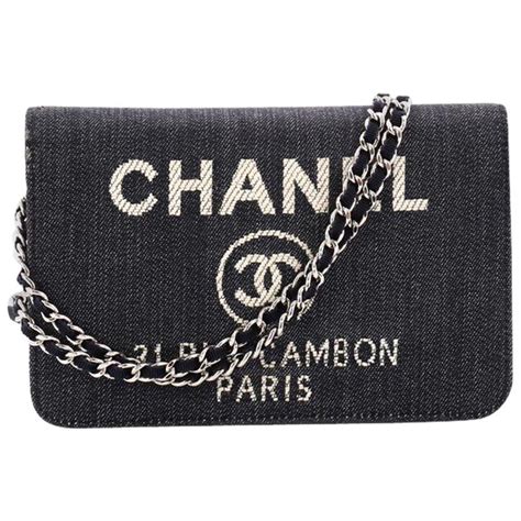 vestiaire collective chanel wallet on chain|chanel deauville wallet.